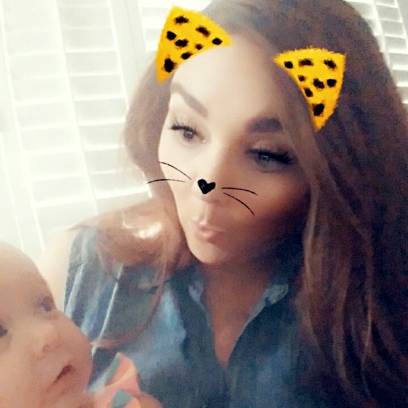 Meet your Posher - Picture 3 of 5